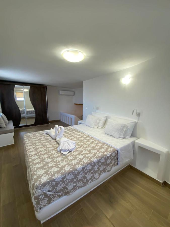 Alamana'S House - Ideal For Couples Ano Mera Exterior photo